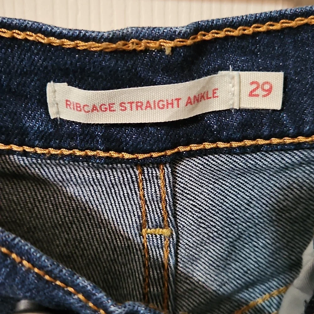 Levi's Distressed Ribcage Straight Ankle  Button-Fly Jeans - Picture 2 of 4